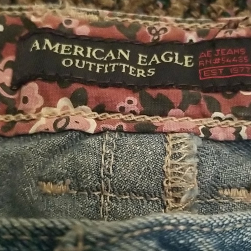 American Eagle Outfitters Jeans (Juniors) - Picture 2 of 4